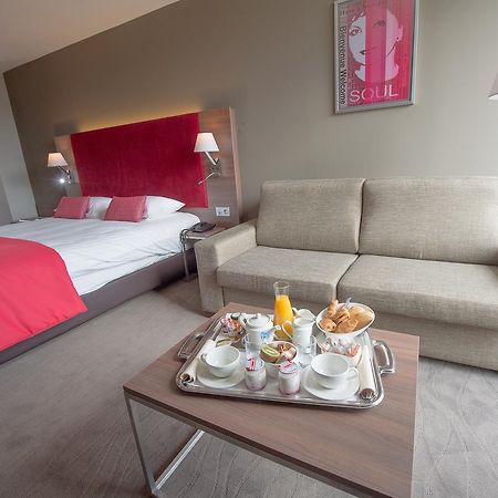Hotel Lou Castelet Carros Buitenkant foto