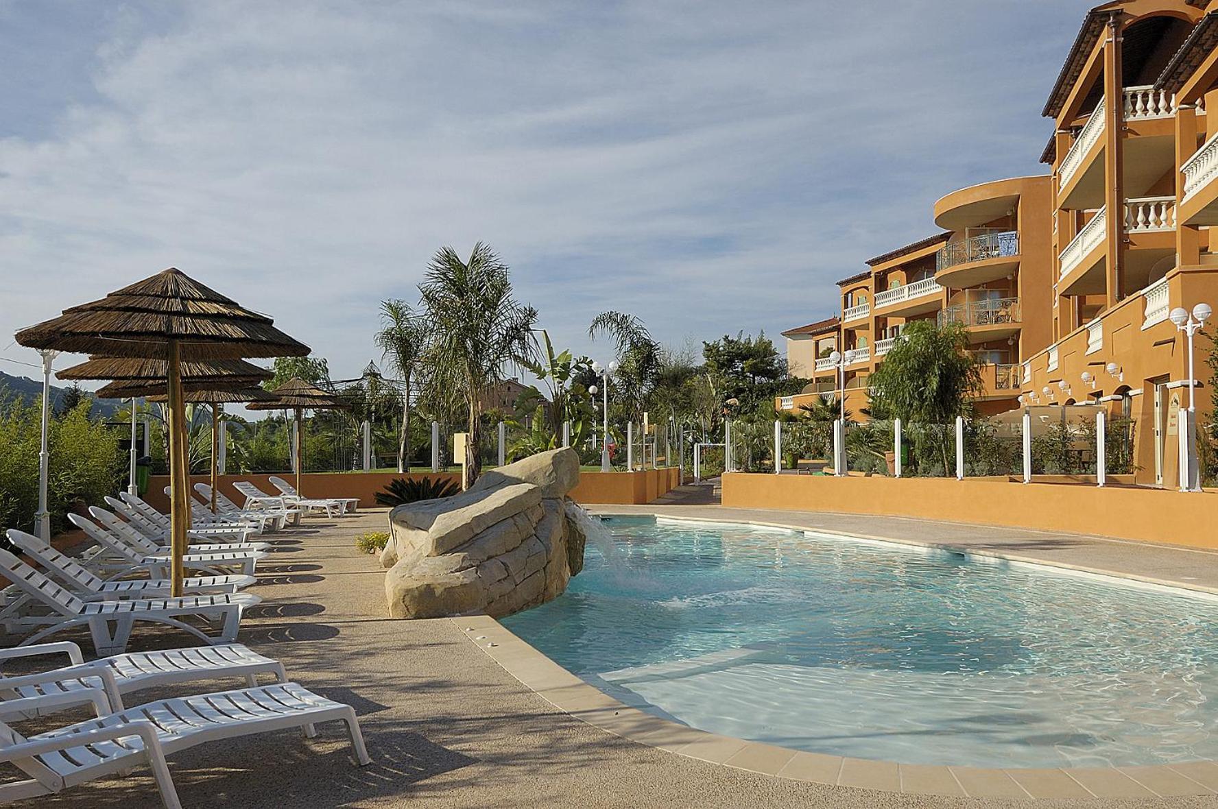 Hotel Lou Castelet Carros Buitenkant foto