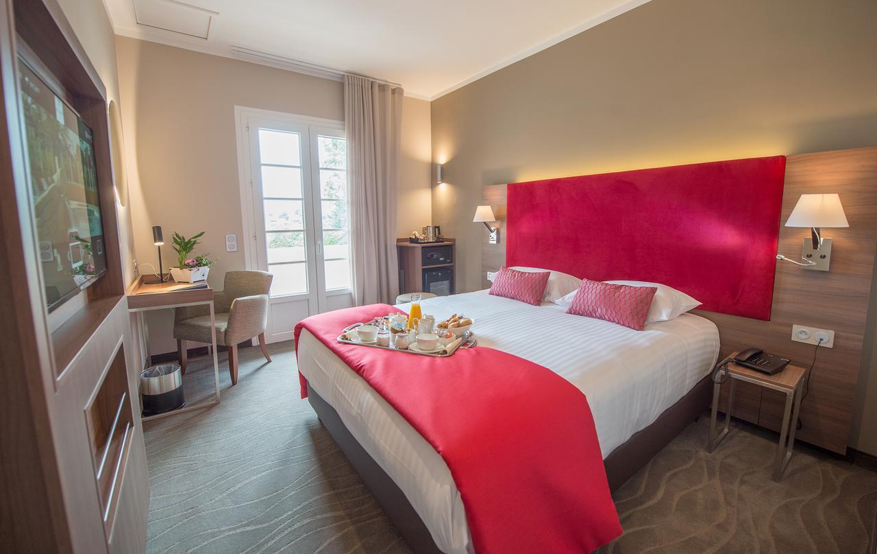 Hotel Lou Castelet Carros Buitenkant foto