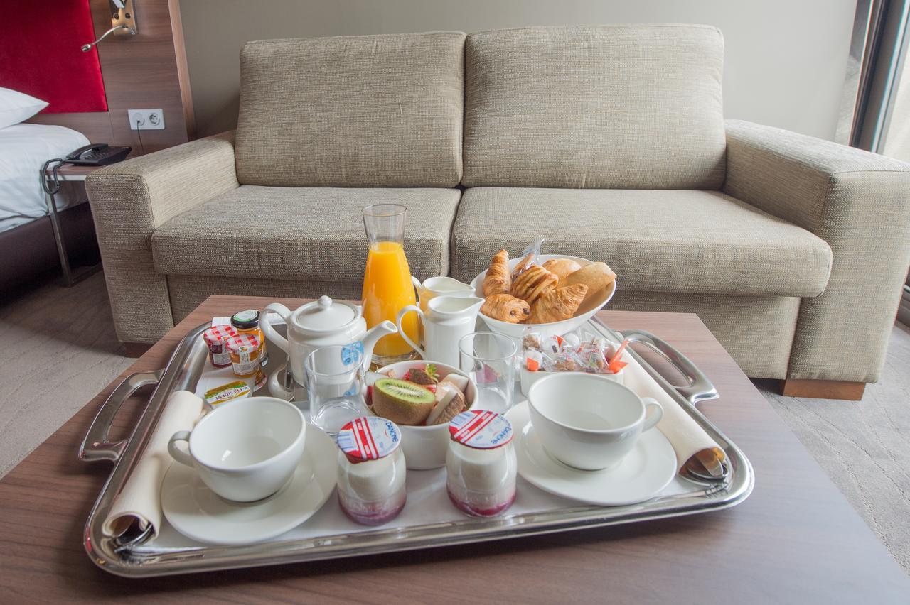 Hotel Lou Castelet Carros Buitenkant foto