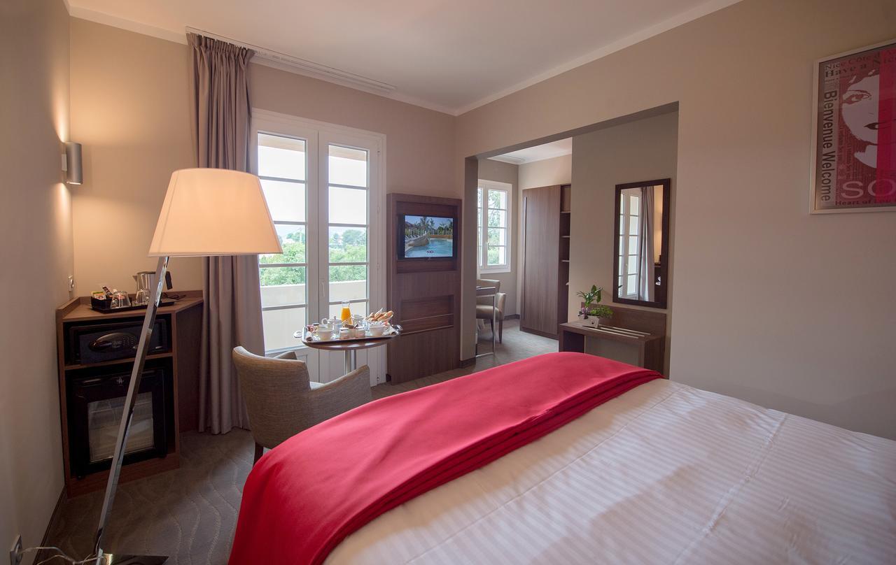 Hotel Lou Castelet Carros Buitenkant foto