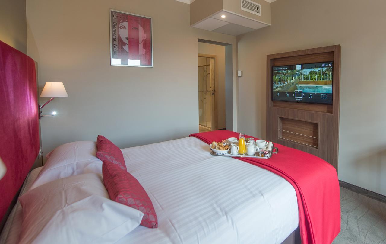 Hotel Lou Castelet Carros Buitenkant foto