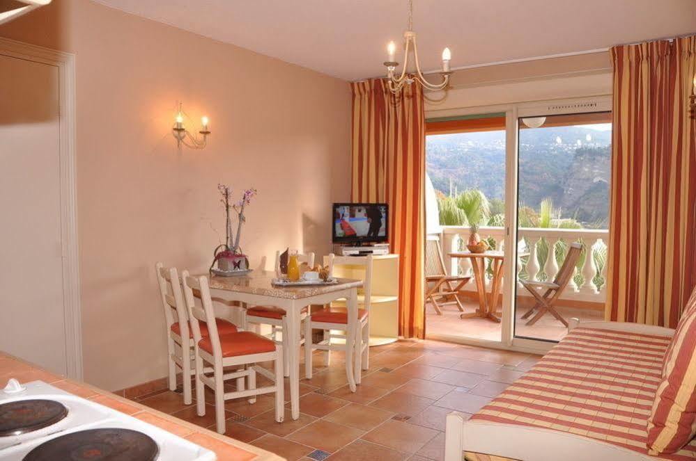 Hotel Lou Castelet Carros Buitenkant foto